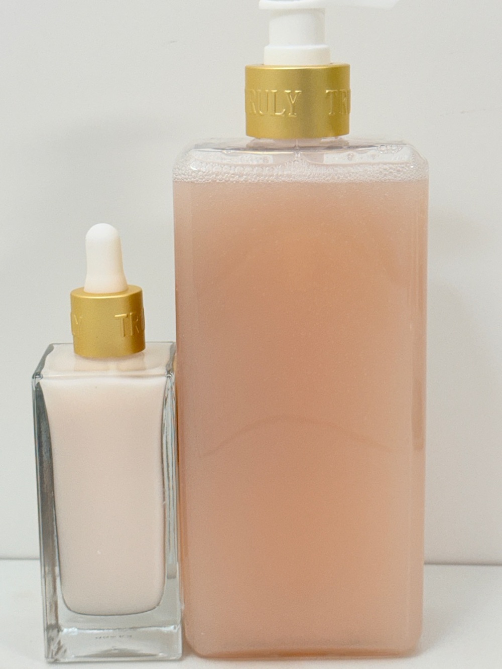 TRULY Marshmallow Cream Body Wash + Hydrating Body Serum 2-Piece Set - Picture 3 of 3